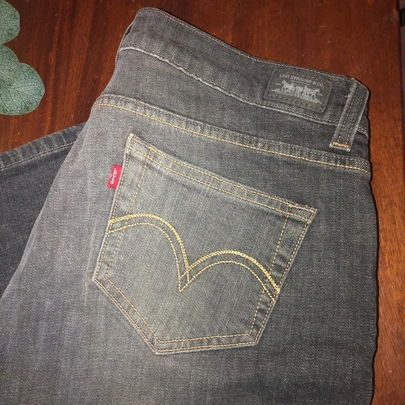 Levi’s dark gray jean - Picture 4 of 7